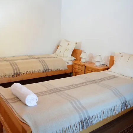 тренчова къща 3*