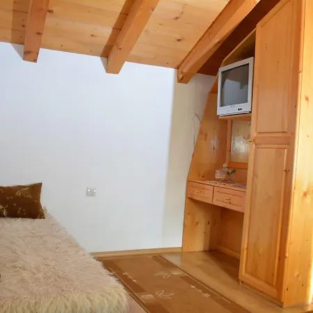 тренчова къща 3*