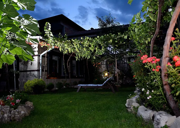 Trenchova 3* 班斯科