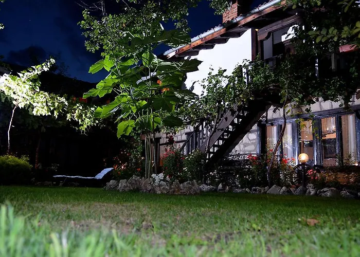 Trenchova 3* 班斯科